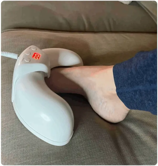 So verwenden Sie das PODOclear LLLT Anti-Pilz-Gerät